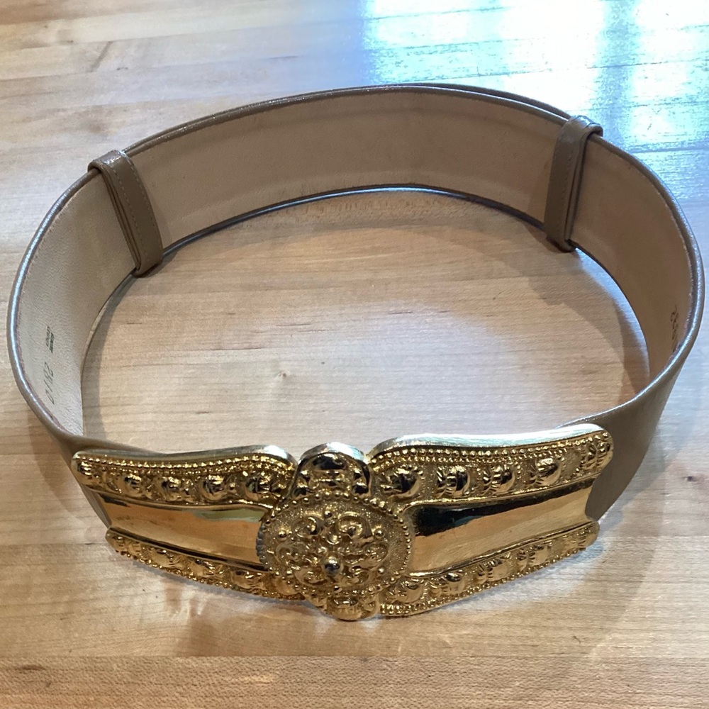 Caramel Leather Belt/Large Gold-tone Latch